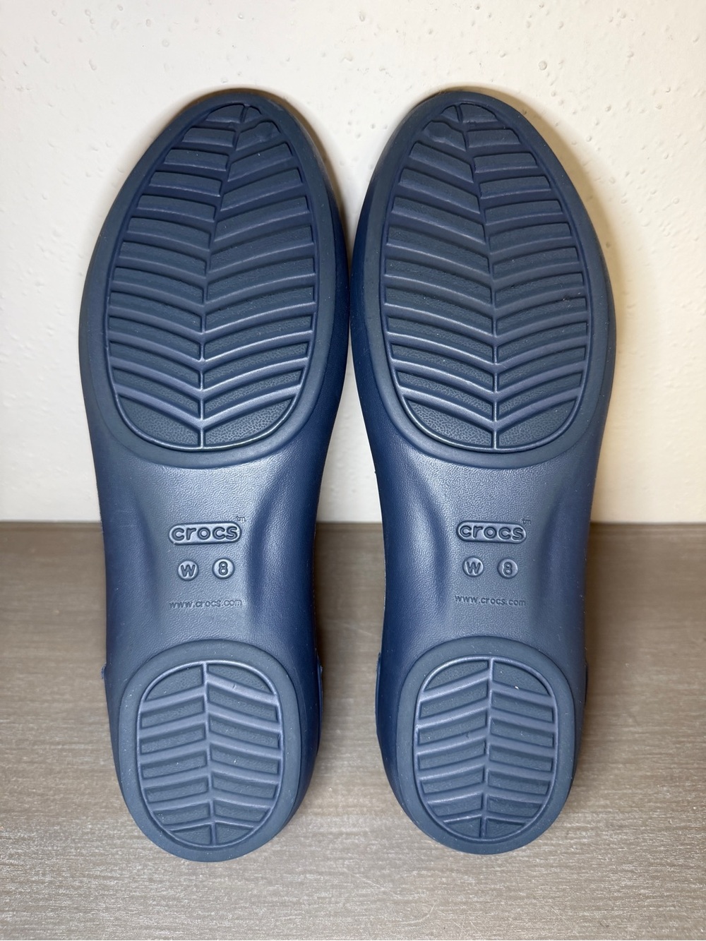 Crocs Lina Flat Women's Sandals Navy Blue Size 8 US Comfortable Slip On Shoes - Picture 8 of 8